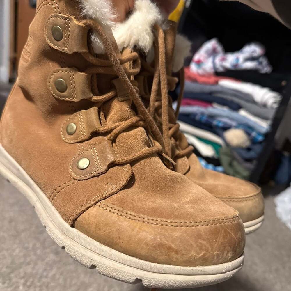 Sorel Explorer Joan Size 8 Brown Suede Boots